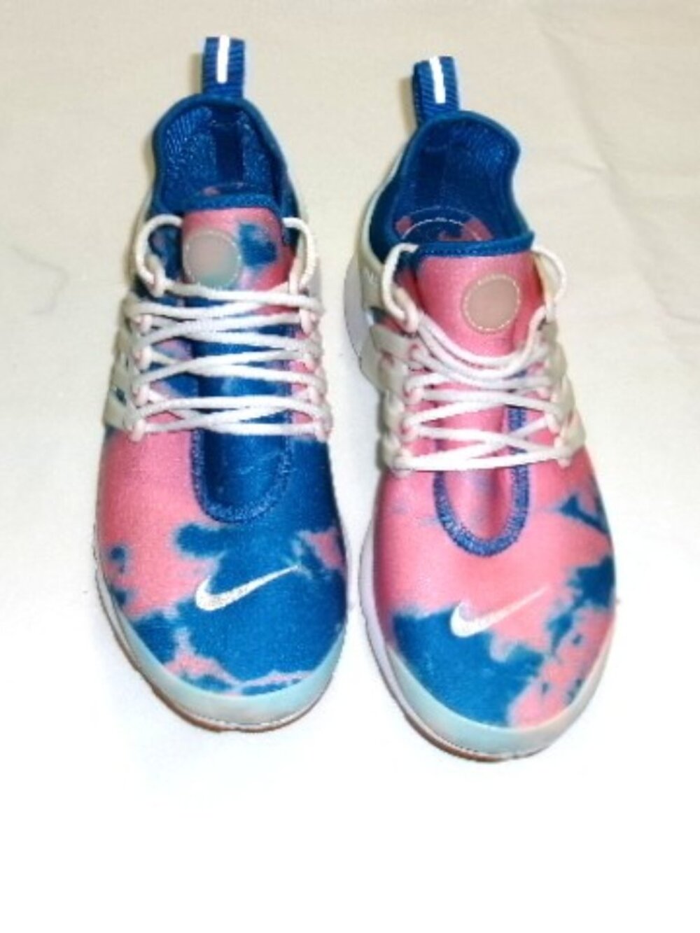 NIKE AIR PRESTO BY YOU Athletic Shoes in a Tie Dye Pattern Size 7